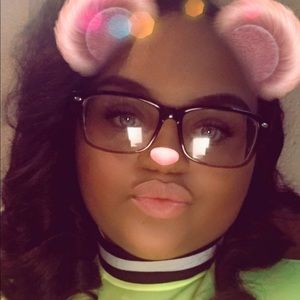 Meet your Posher, Kenesha